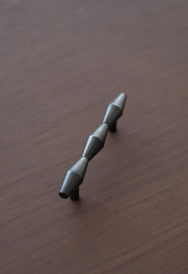 Puxador Linear - bøg 553 | M