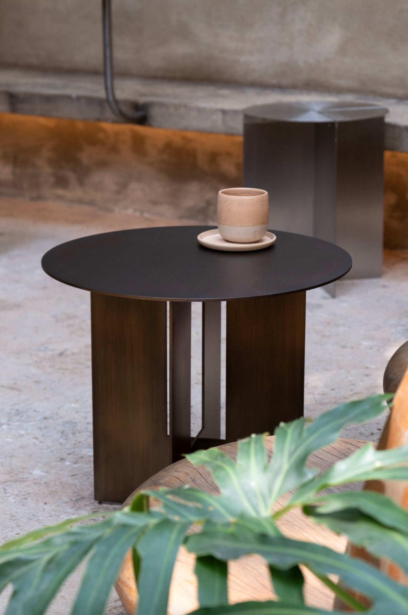 Mesa Lateral Frame (sem tampo)